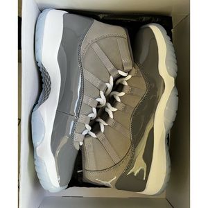 Jordan 11 cool grey size 9.5